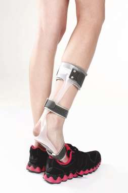 TYNOR D-17 FOOT DROP SPLINT SINGLE MEDIUM